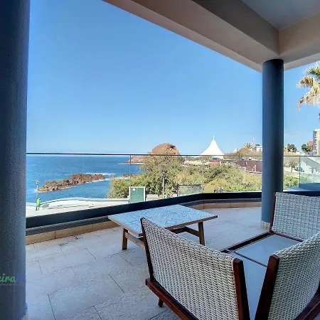 Pearls Villa Porto Moniz