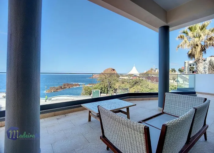 Pearls Vila Porto Moniz